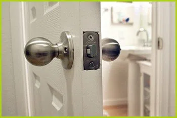 Expert Locksmith Services Sherman Oaks, CA 818-590-3415 Expert Locksmith Services Sherman Oaks, CA 818-590-3415 - 14-unlock-door