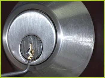Expert Locksmith Services Sherman Oaks, CA 818-590-3415 - 7-broken-key
