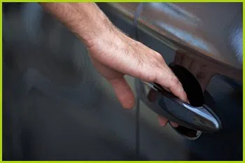 Expert Locksmith Services Sherman Oaks, CA 818-590-3415 - 8-opening-car-locks